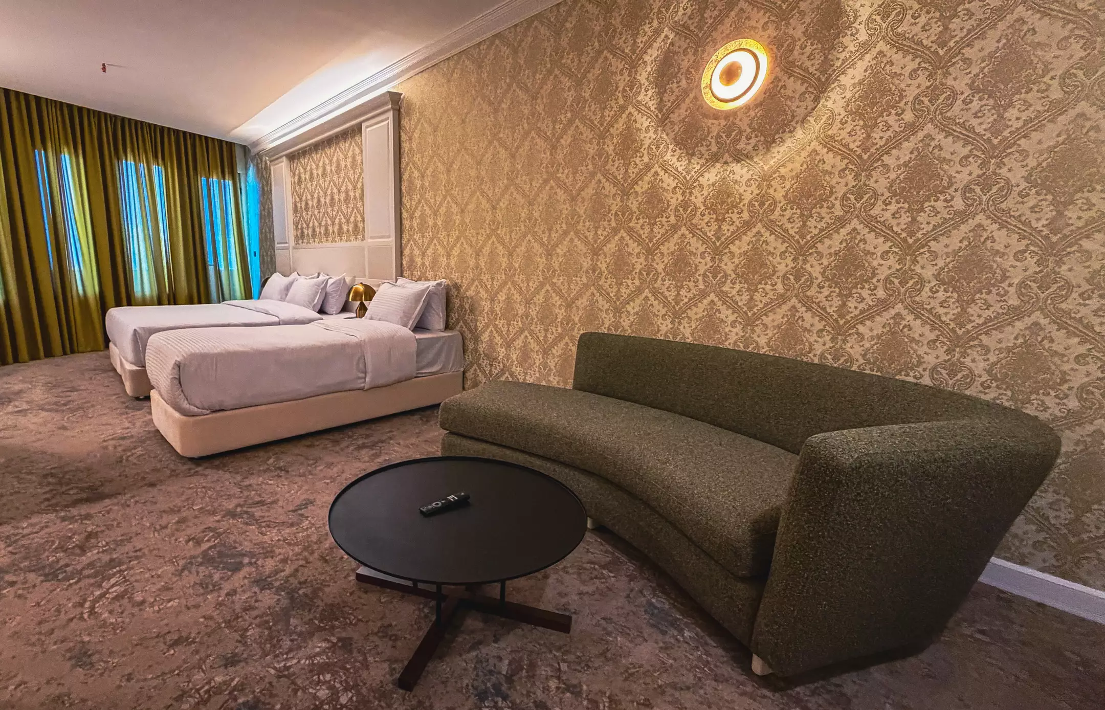 https://cdn.alibaba.ir/ostorage/hotel-accommodation-images/6950db4242794e78685ec6d8_سه تخته 11.webp